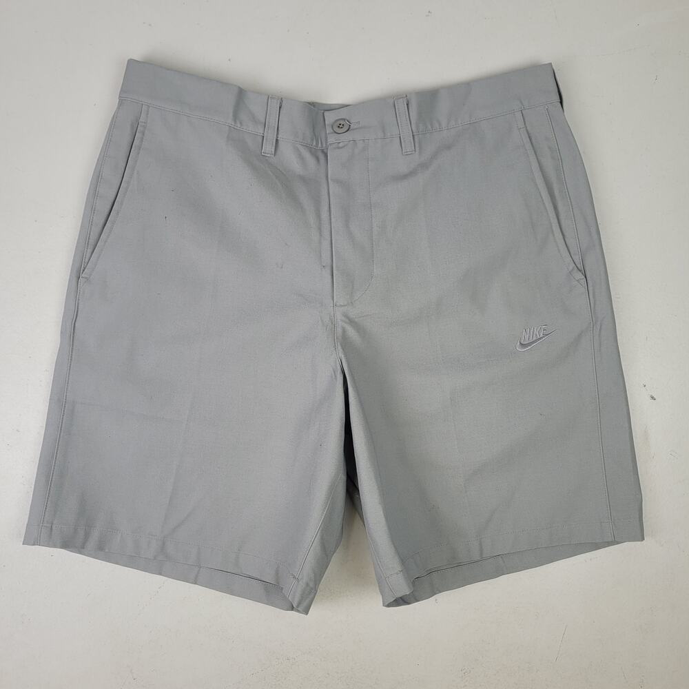 Nike Grey Chino Standard Fit Above Knee Length Shorts Men's Sz 34 MSRP: $70